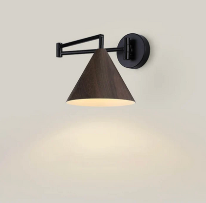 Nowoczesny kinkiet ścienny z drewnianym kloszem – minimalistyczna lampa ścienna