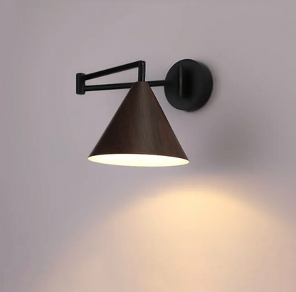 Nowoczesny kinkiet ścienny z drewnianym kloszem – minimalistyczna lampa ścienna
