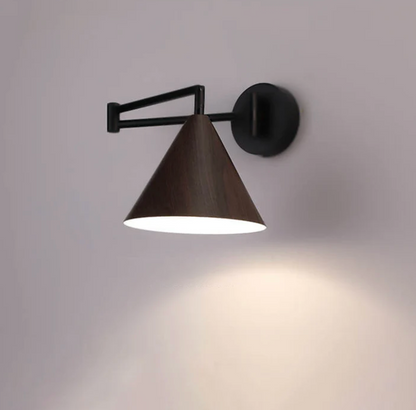 Nowoczesny kinkiet ścienny z drewnianym kloszem – minimalistyczna lampa ścienna
