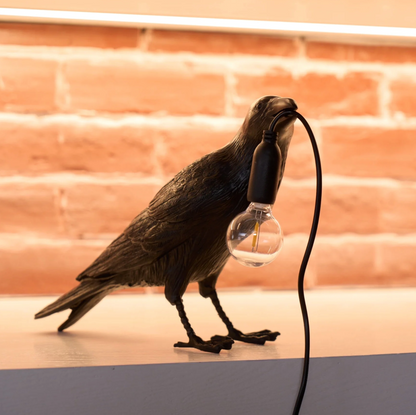 Lampa stołowa Kruk – nowoczesna dekoracja z żarówką