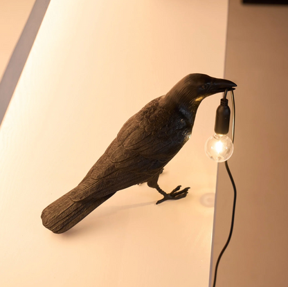 Lampa stołowa Kruk – nowoczesna dekoracja z żarówką