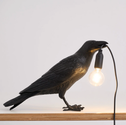 Lampa stołowa Kruk – nowoczesna dekoracja z żarówką