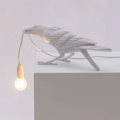 Lampa stołowa Kruk – nowoczesna dekoracja z żarówką