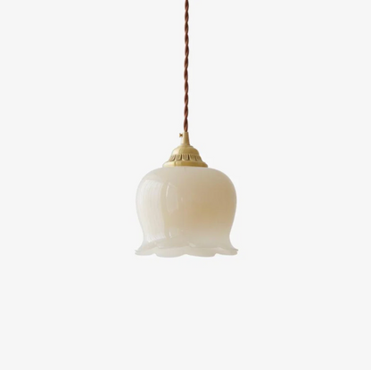 Lampa wisząca retro – szklany klosz w stylu vintage z metalową oprawą