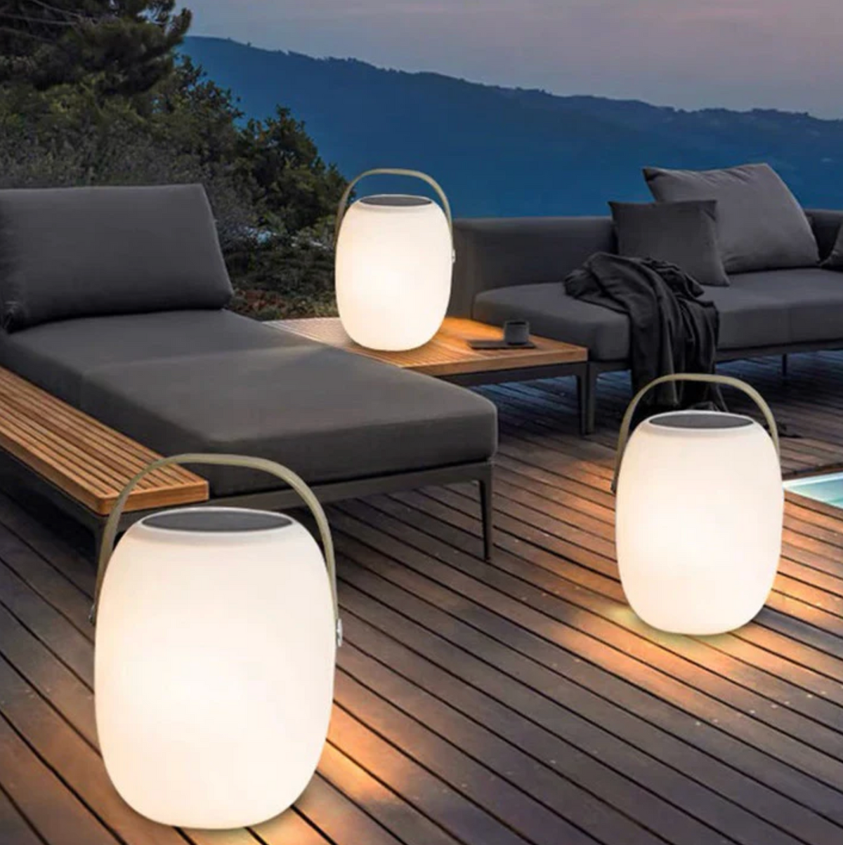 Lampa przenośna LED z uchwytem – bezprzewodowa lampka dekoracyjna do wnętrz i ogrodu