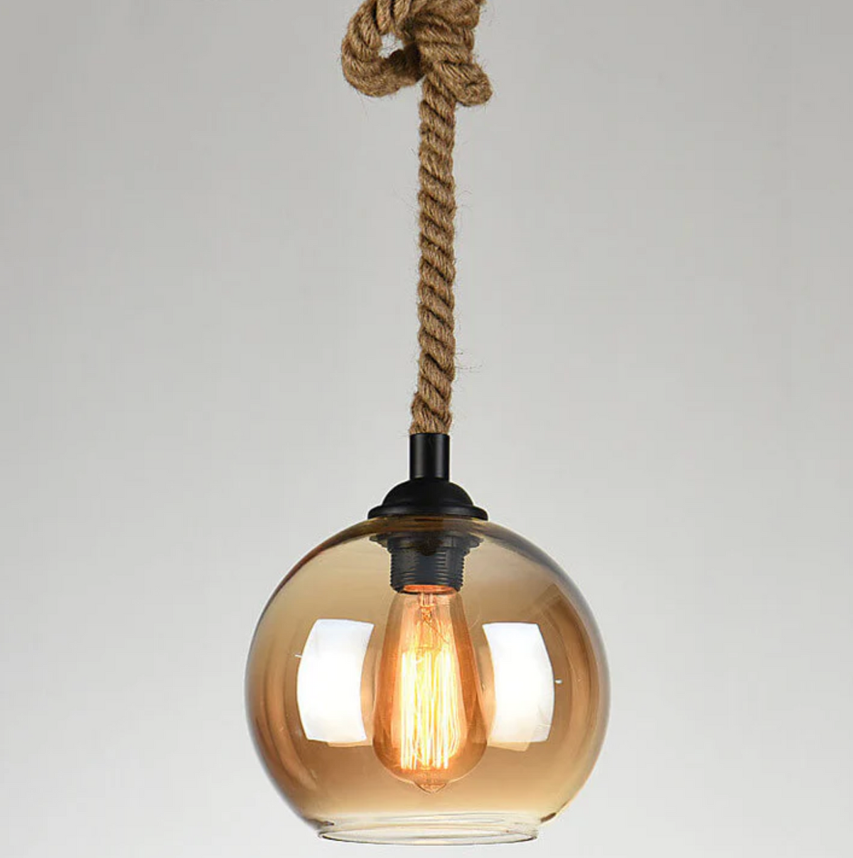 Lampa wisząca loft – szklany klosz kula na linie jutowej