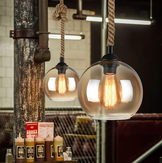 Lampa wisząca loft – szklany klosz kula na linie jutowej