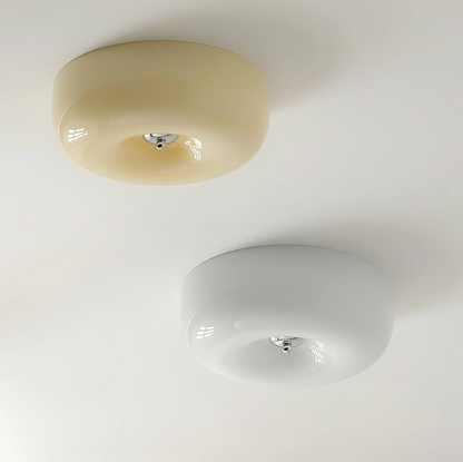 Nowoczesny plafon sufitowy – minimalistyczna lampa w połysku