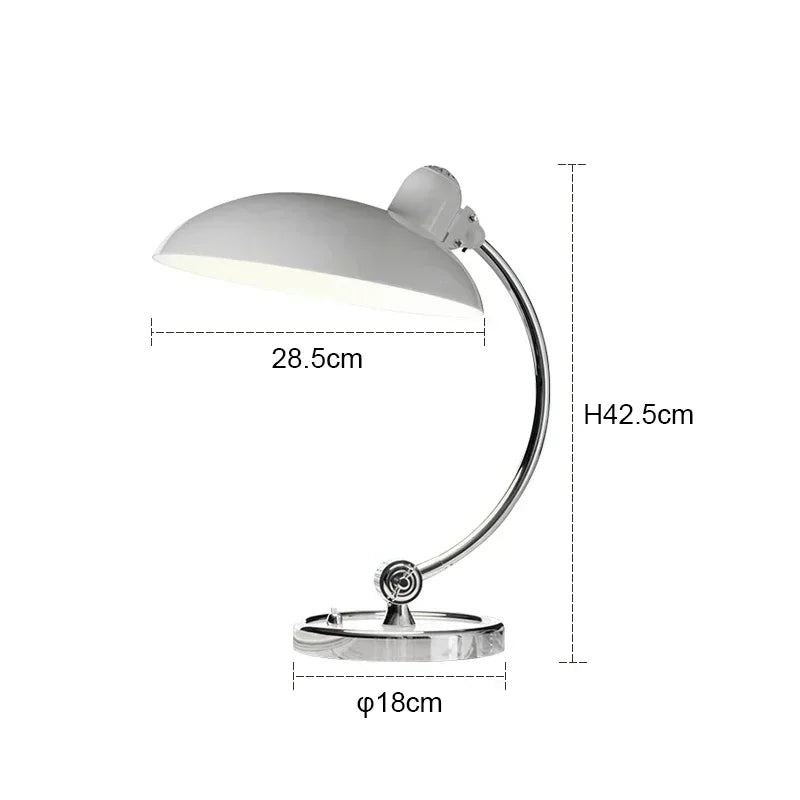 Designerska lampa biurkowa retro – metalowa z chromowaną podstawą