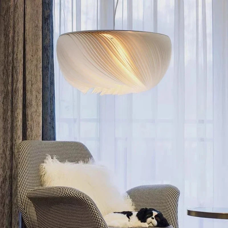Luksusowa Akrylowa Lampa Wisząca o Rzeźbiarskiej Formie