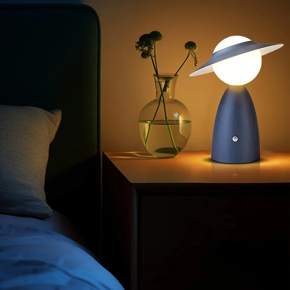 Lampa stołowa LED w kształcie postaci z kapeluszem – designerska lampka nocna do salonu lub sypialni
