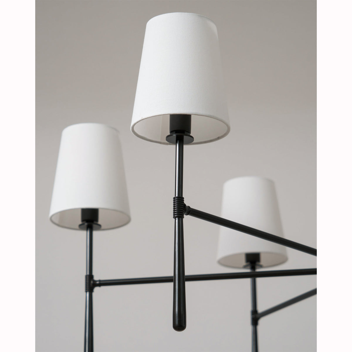 Żyrandol Valea 4/6-punktowy w stylu mid-century 20