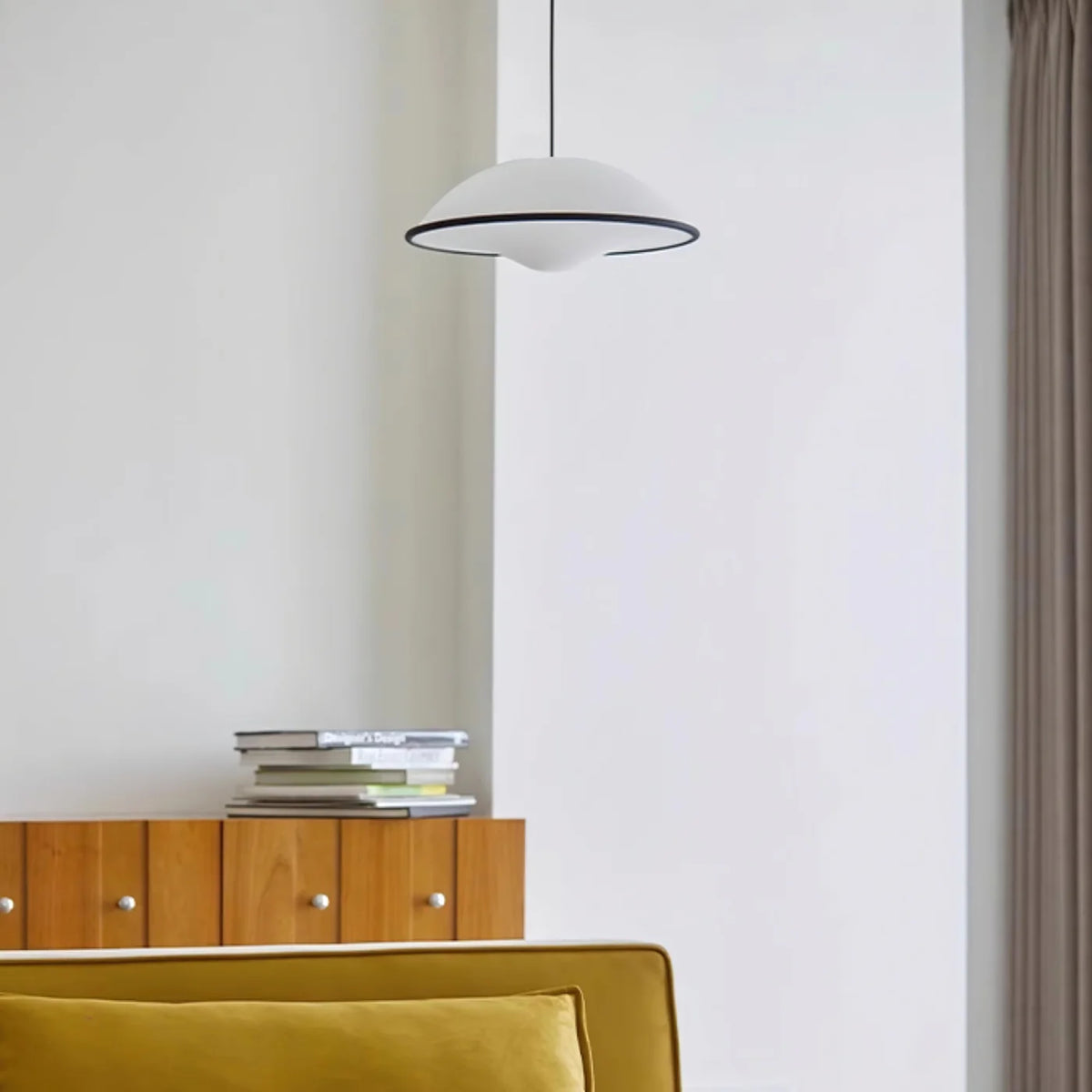 Nowoczesna Lampa Wisząca – Minimalistyczny Design z Owalnym Kloszem