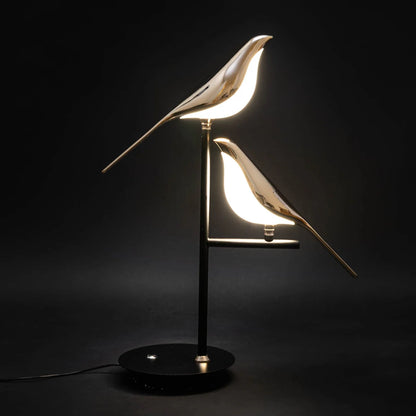 Lampka nocna LED z ptakami – designerska lampa stołowa do sypialni i salonu