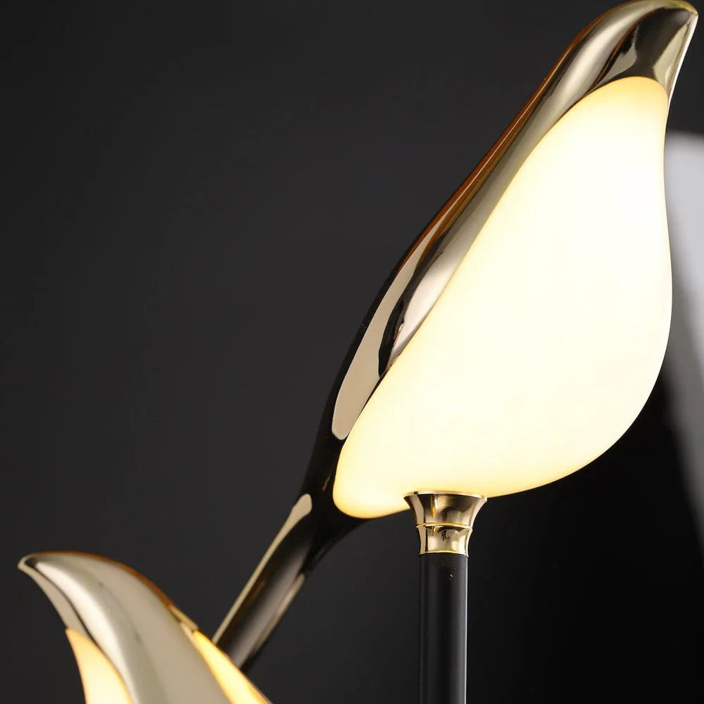 Lampka nocna LED z ptakami – designerska lampa stołowa do sypialni i salonu