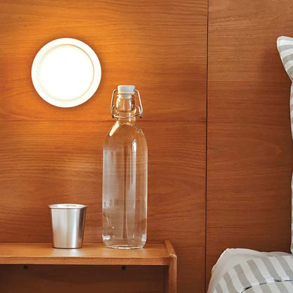 Nowoczesny kinkiet lampa LED w designerskiej oprawie – eleganckie oświetlenie ścienne