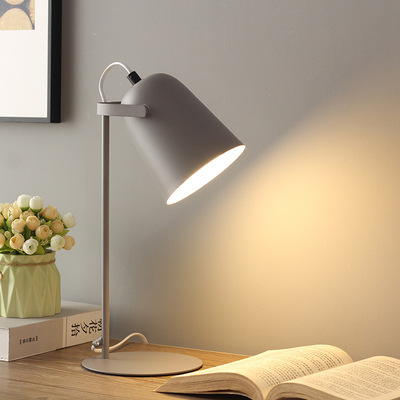 Nowoczesna lampa biurkowa metalowa – regulowana lampka stołowa do czytania