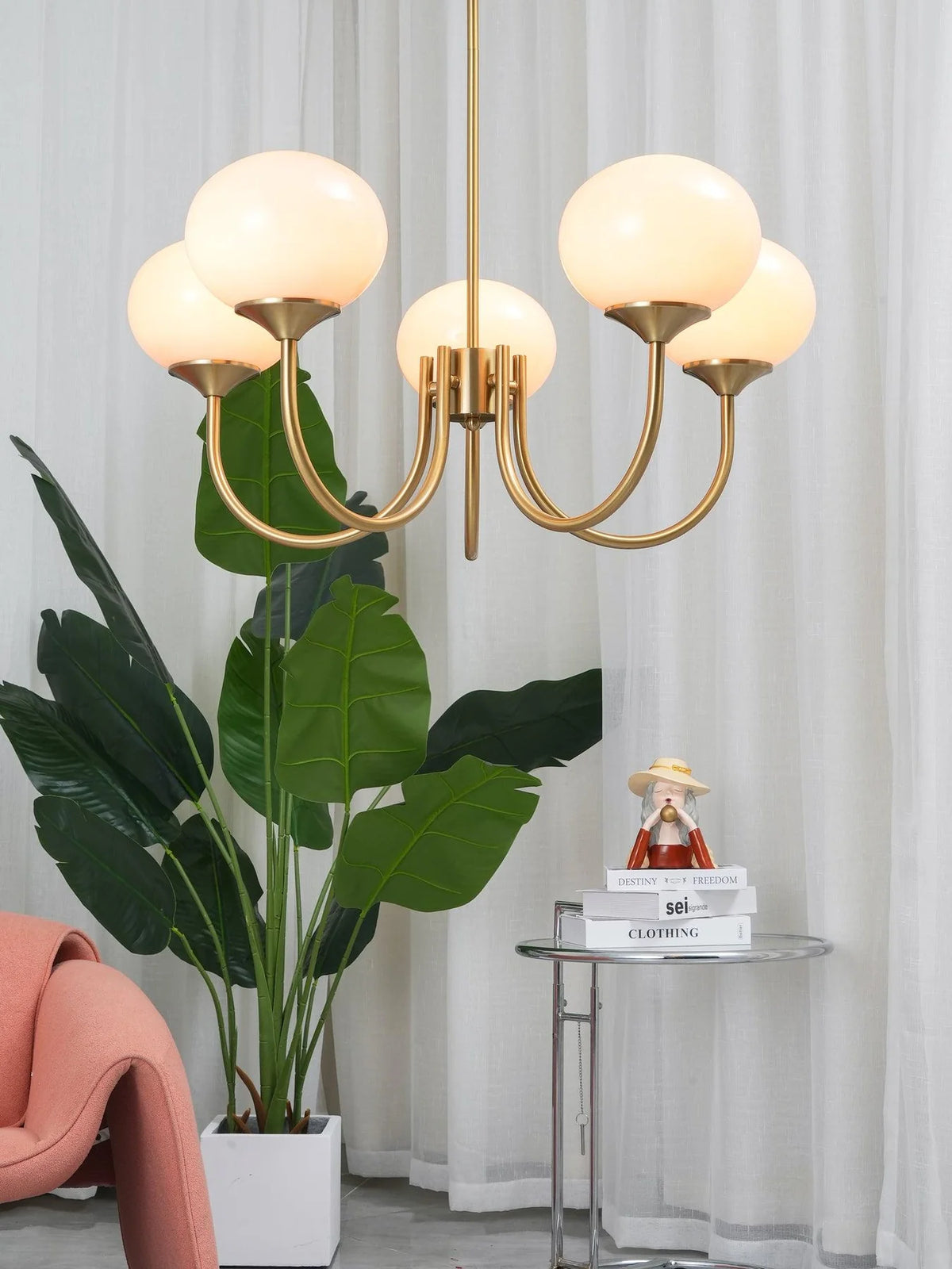 Lampa wisząca żyrandol w stylu retro glamour z kulistymi kloszami