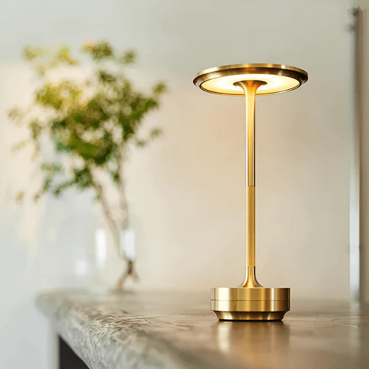 Elegancka lampka stołowa LED – metalowa, ładowana USB, nowoczesny design