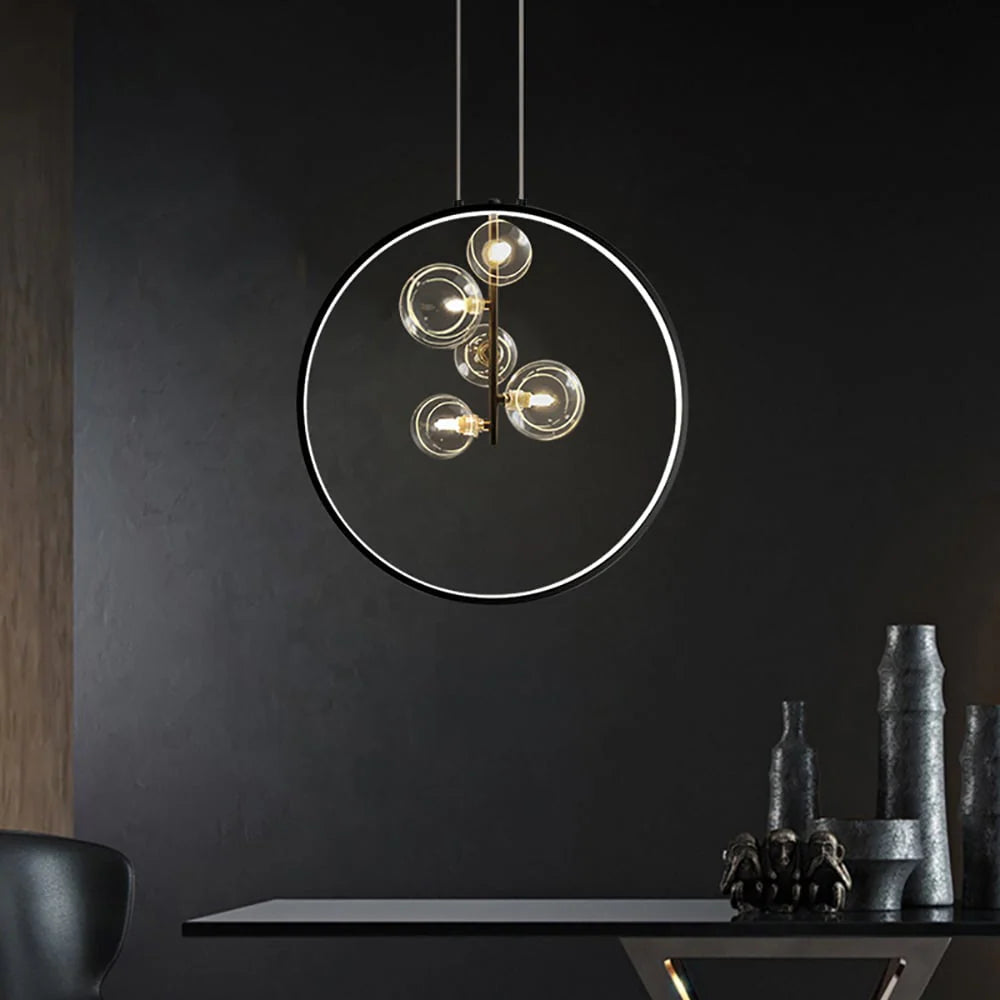 Nowoczesna lampa wisząca LED w formie okręgu z centralnym źródłem światła