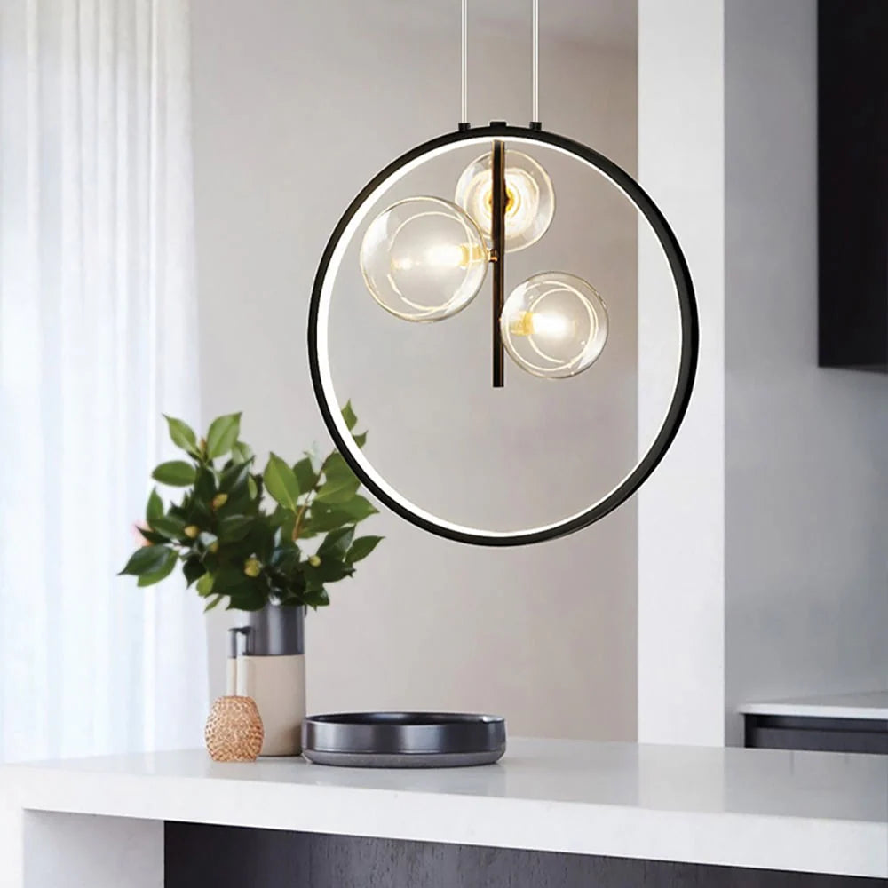 Nowoczesna lampa wisząca LED w formie okręgu z centralnym źródłem światła