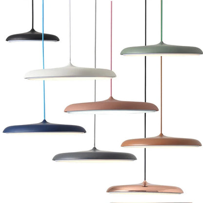 Nowoczesna lampa wisząca LED – ultracienki klosz, designerskie oświetlenie sufitowe do salonu lub jadalni